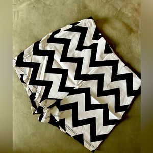 “Summer Sale” Short jean shorts with back zip.